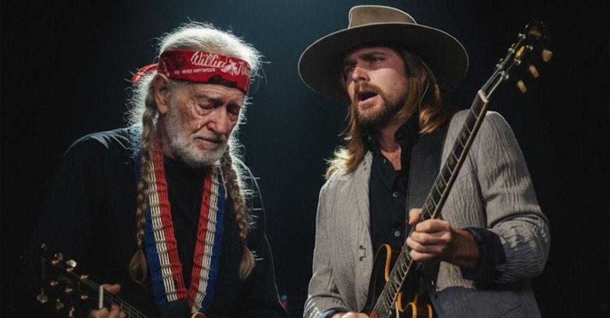 The Emotional Moment: Willie Nelson and Lukas Nelson on Stage