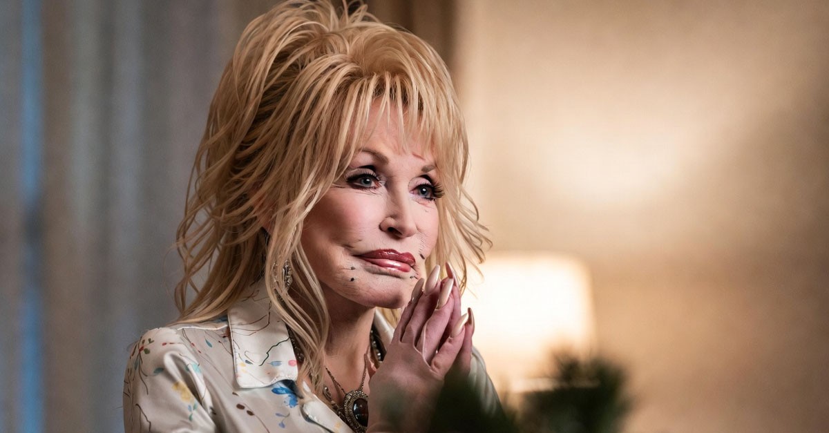 Dolly Parton's fans fear the worst after health updates on Christmas Eve.