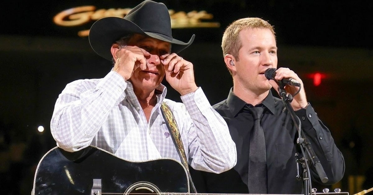 An Unforgettable Evening: George Strait Stuns Texas Fans at 2026 Tour Opener: A Heartfelt Duet with His Son