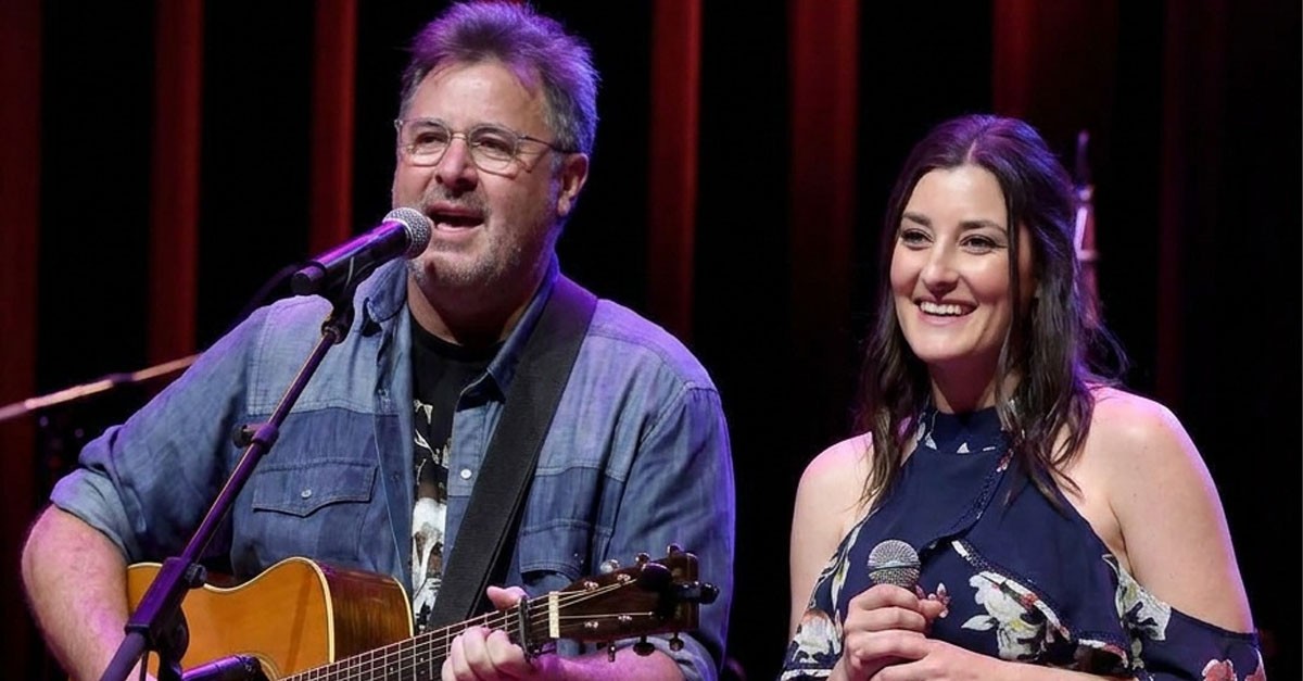 A Song Inspired by Heartache: A Moment of Contemplation at the Ryman Auditorium, The Birth of a Heartfelt Tribute