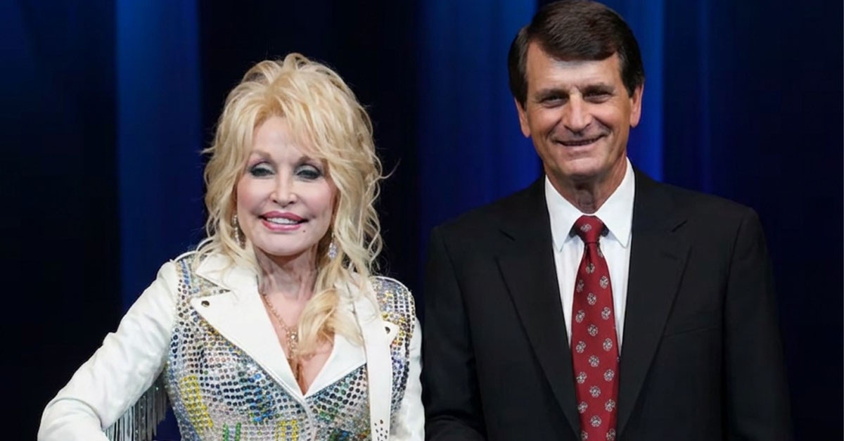 The Day Dolly Parton Wrote Two Timeless Classics: The stories behind the masterpieces, Keeping and Letting Go